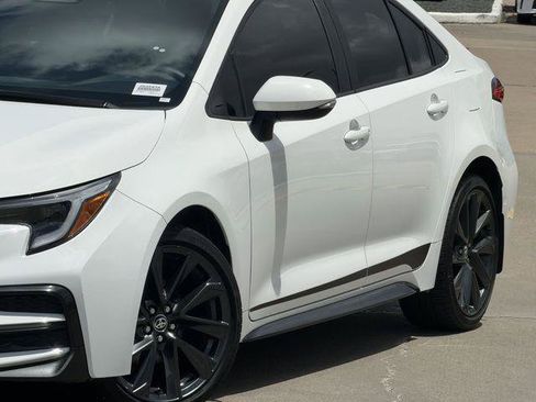 Certified 2024 Toyota Corolla SE FWD image 3