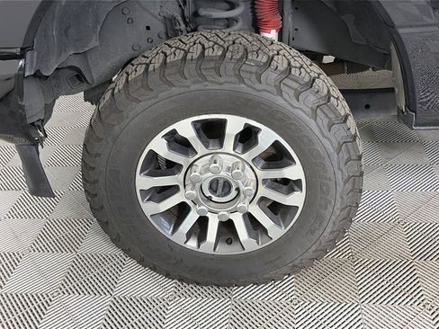 Used 2022 Ford F350 Lariat w/ Lariat Ultimate Package image 8