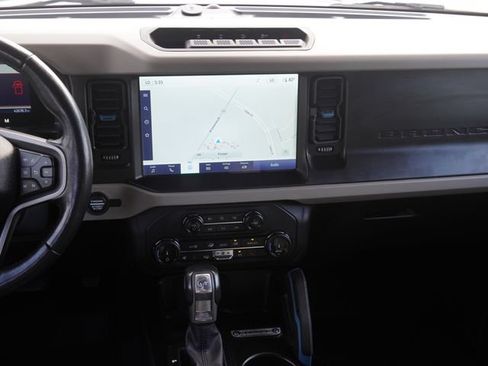 Used 2022 Ford Bronco Wildtrak AWD/4WD image 15
