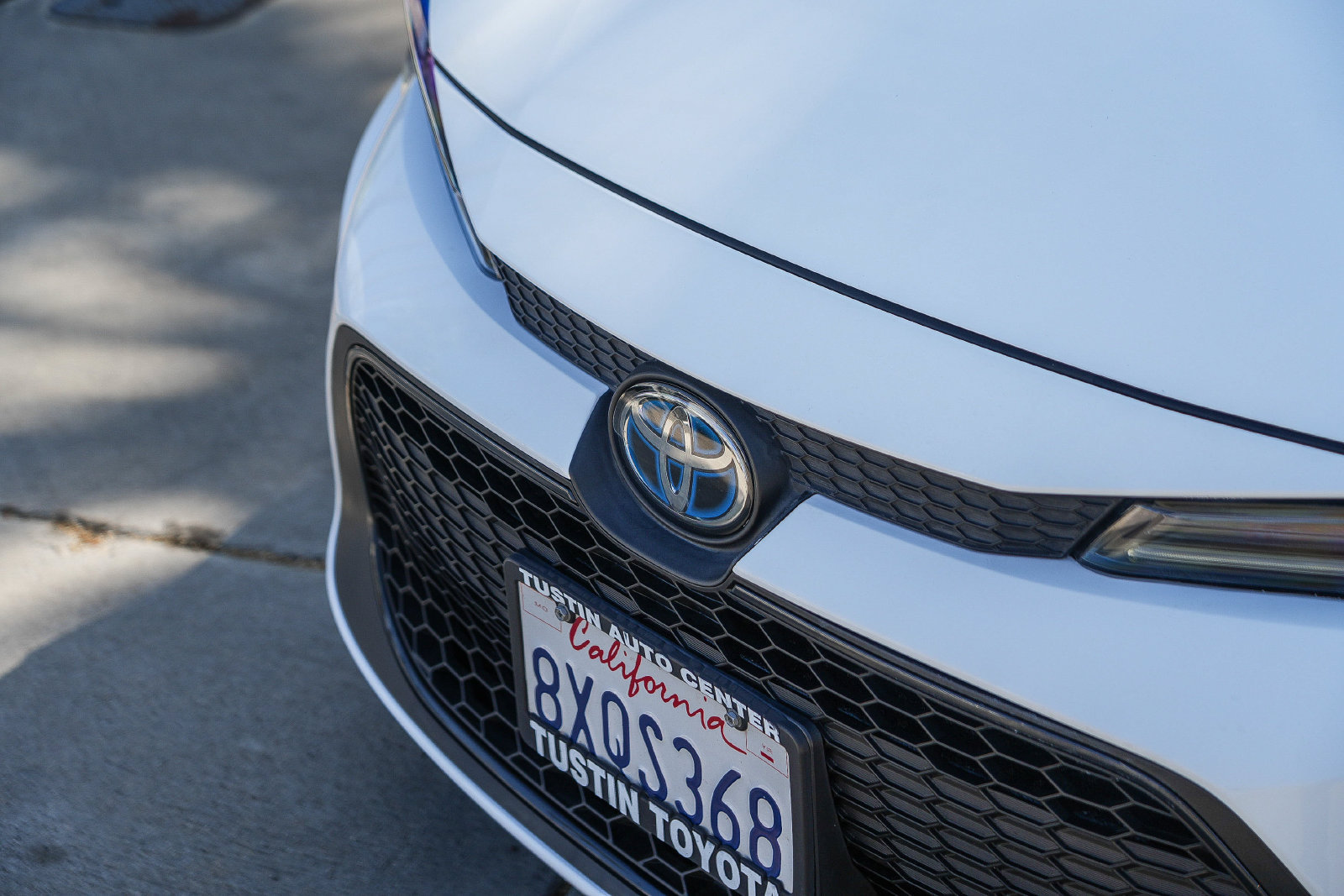 Used 2022 Toyota Corolla LE FWD image 3
