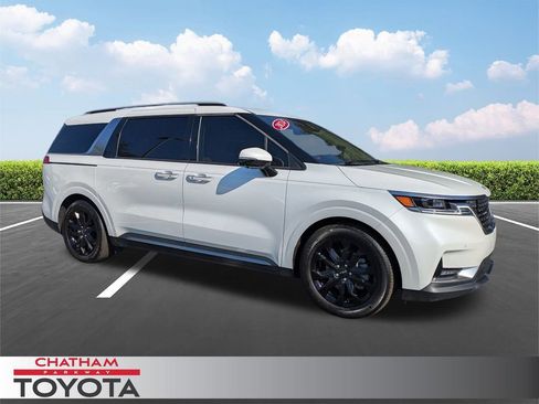 Used 2024 Kia Carnival SX Prestige image 1