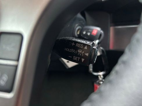 Used 2022 Toyota Tacoma SR5 w/ Technology Package image 23