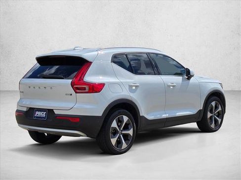 Used 2025 Volvo XC40 B5 Plus w/ Protection Package Premier AWD/4WD image 5