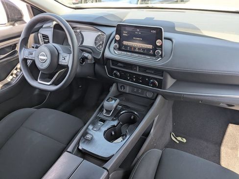 Used 2024 Nissan Rogue S FWD image 31