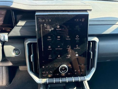 Certified 2025 GMC Acadia Elevation image 24