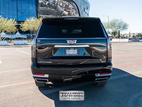 Used 2025 Cadillac Escalade Premium Luxury AWD/4WD image 57