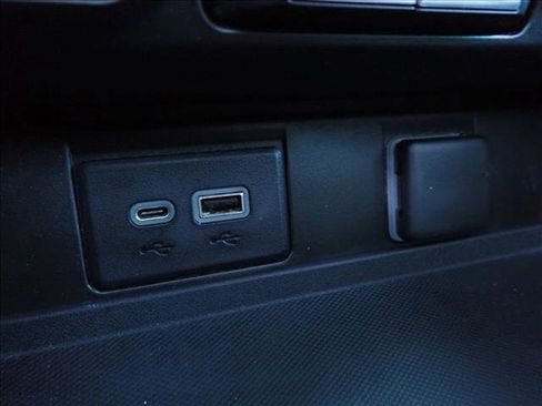 Used 2021 Chevrolet Tahoe Z71 w/ Z71 Signature Package image 24