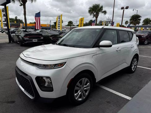 Used 2022 Kia Soul LX FWD image 5