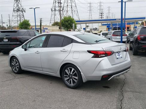 Used 2020 Nissan Versa SV FWD image 29