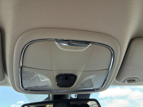 Used 2014 Jeep Cherokee Trailhawk w/ Comfort/Convenience Group AWD/4WD image 25