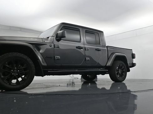 Used 2025 Jeep Gladiator Sport AWD/4WD image 20