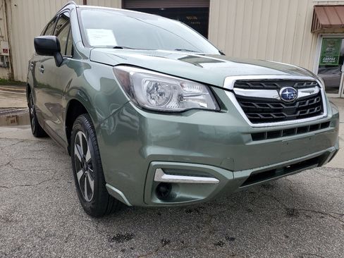 Used 2017 Subaru Forester 2.5i w/ Alloy Wheel Package image 12