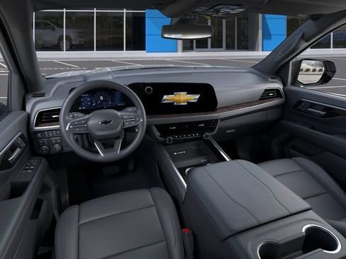 New 2026 Chevrolet Suburban Z71 w/ Comfort Package AWD/4WD image 15