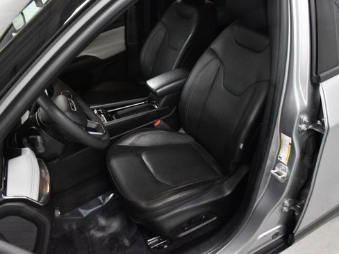 Used 2023 Jeep Compass Limited w/ Sun and Sound Group image 13