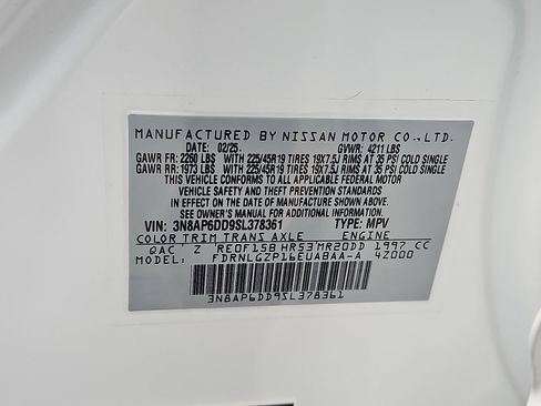 Certified 2025 Nissan Kicks SR w/ SR Premium Package image 27