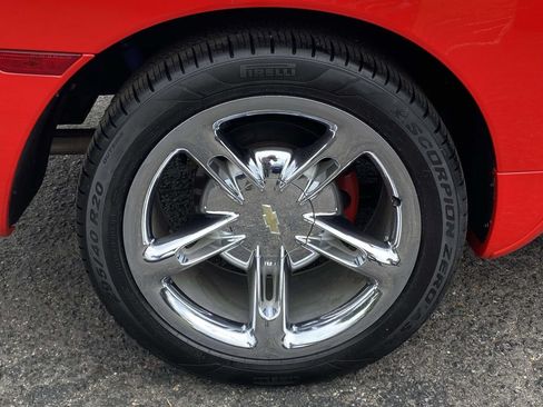 Used 2004 Chevrolet SSR w/ Preferred Equipment Group RWD image 7