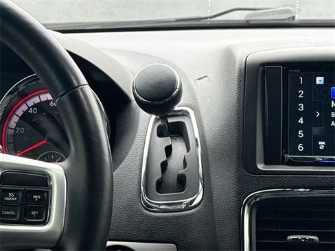 Used 2019 Dodge Grand Caravan GT image 33