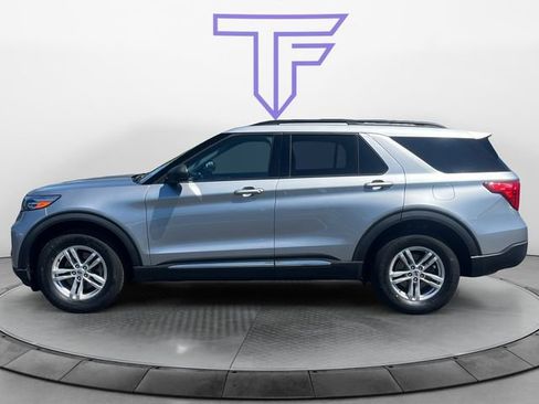Certified 2022 Ford Explorer XLT w/ Equipment Group 202A AWD/4WD image 3