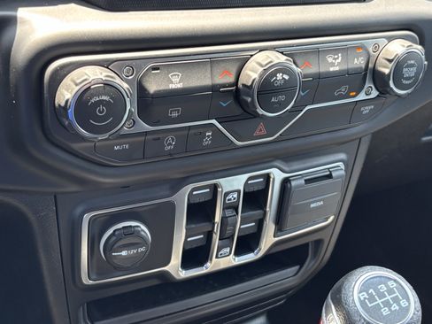 Used 2020 Jeep Gladiator Sport w/ Quick Order Package 23S AWD/4WD image 29