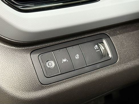 New 2027 Chevrolet Bolt LT w/ Comfort Package FWD image 12