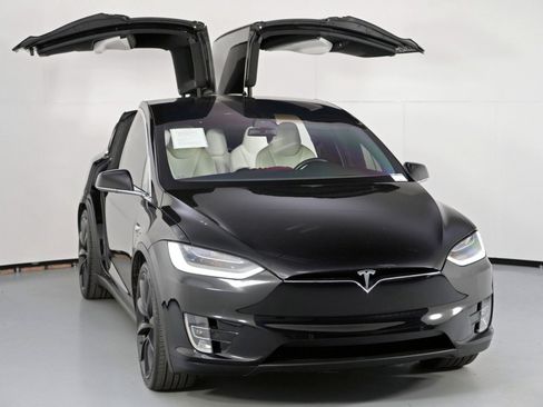 Used 2018 Tesla Model X 100D image 51