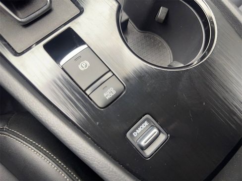 Used 2024 Nissan Rogue SL image 71