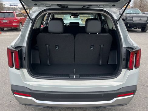 New 2026 Kia Sorento S w/ S Panoramic Sunroof Package FWD image 7