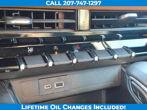 Used 2023 GMC Canyon AT4 image 15