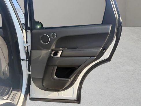 Used 2016 Land Rover Range Rover Sport HST image 16