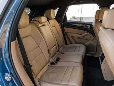 Used 2019 Porsche Cayenne image 31
