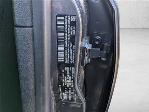 Used 2017 Jeep Renegade Latitude image 24