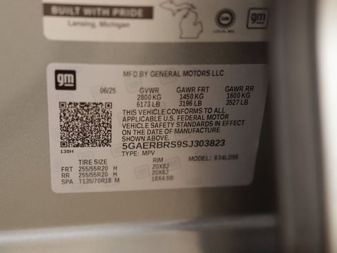 Used 2025 Buick Enclave Sport Touring image 42