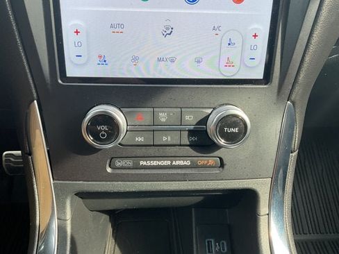 Used 2024 Ford Edge ST w/ Equipment Group 401A AWD/4WD image 22