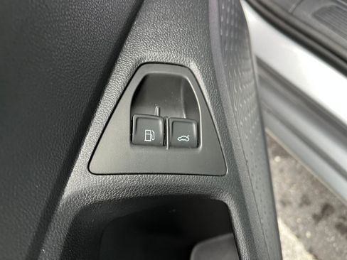 Used 2023 Volkswagen Jetta SE w/ Panoramic Sunroof Package image 18