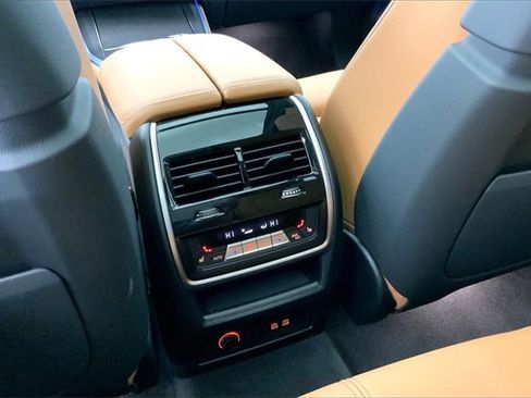 Used 2025 BMW X5 M60i image 34