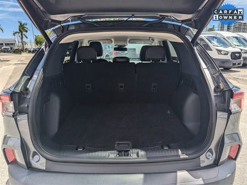 Used 2021 Ford Escape Titanium image 18