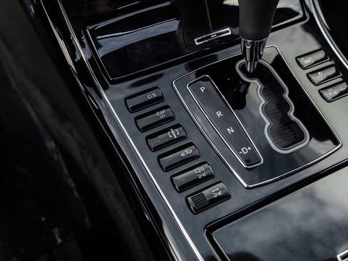 Used 2009 Maybach 57 S image 19