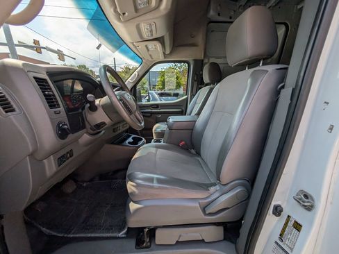 Used 2019 Nissan NV 2500 SV RWD image 16