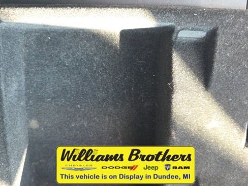 Certified 2024 Jeep Grand Cherokee L Laredo image 22