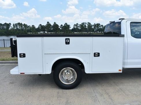 Used 2020 Ford F350 XL w/ Power Equipment Group image 4