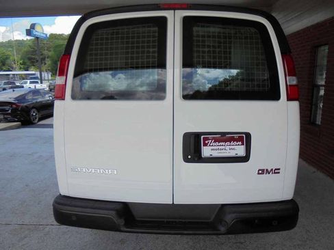 Used 2021 GMC Savana 2500 w/ Driver Convenience Package RWD image 4