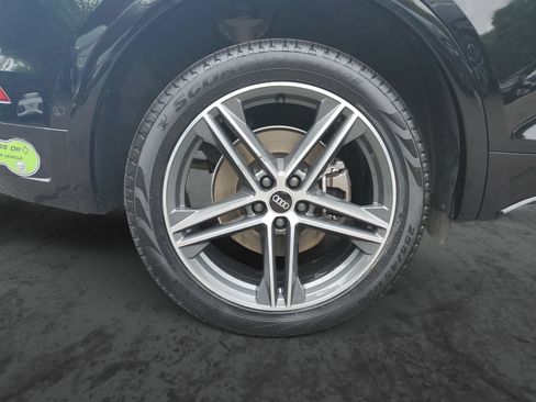 Used 2023 Audi Q5 e Prestige w/ Prestige Package AWD/4WD image 5