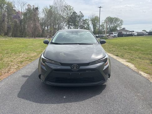 Used 2026 Toyota Corolla LE w/ LE Premium Package image 2