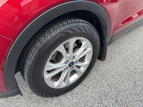 Used 2017 Ford Escape SE w/ Equipment Group 201A image 33