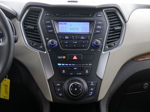 Used 2013 Hyundai Santa Fe Sport AWD/4WD image 17