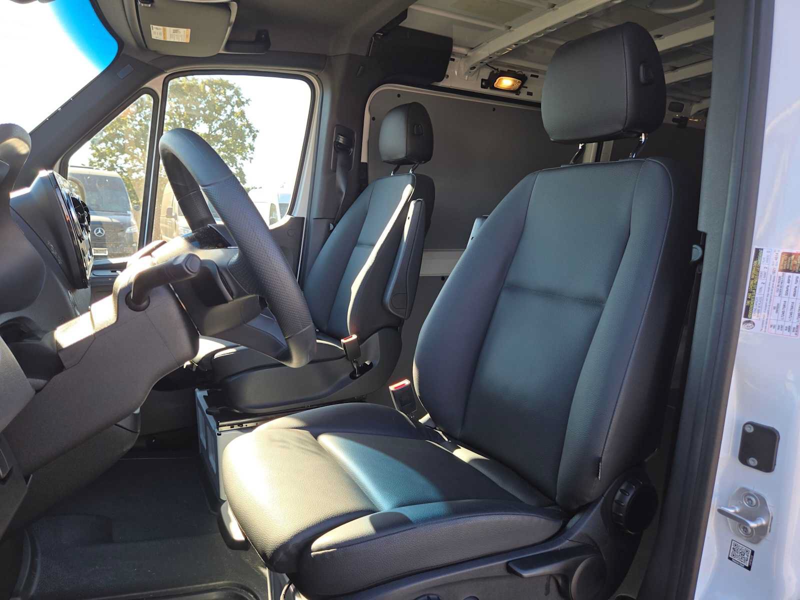 Used 2026 Mercedes-Benz Sprinter 2500 image 22