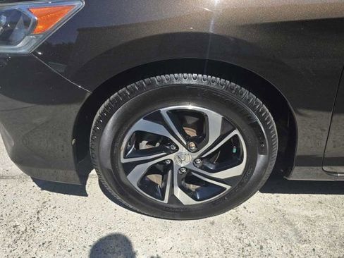 Used 2017 Honda Accord LX image 9