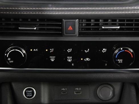 Used 2023 Nissan Rogue S image 21