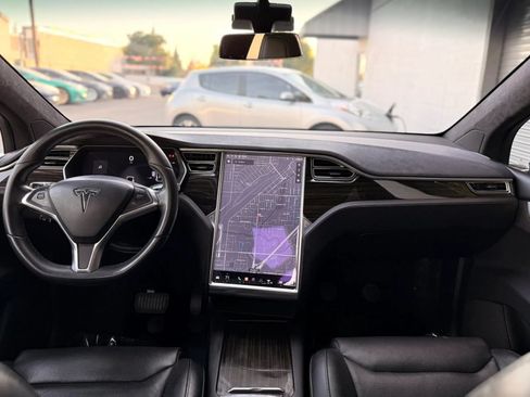 Used 2016 Tesla Model X 90D AWD/4WD image 11
