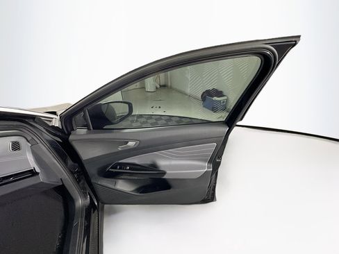Used 2023 Volkswagen ID.4 Pro S RWD image 32